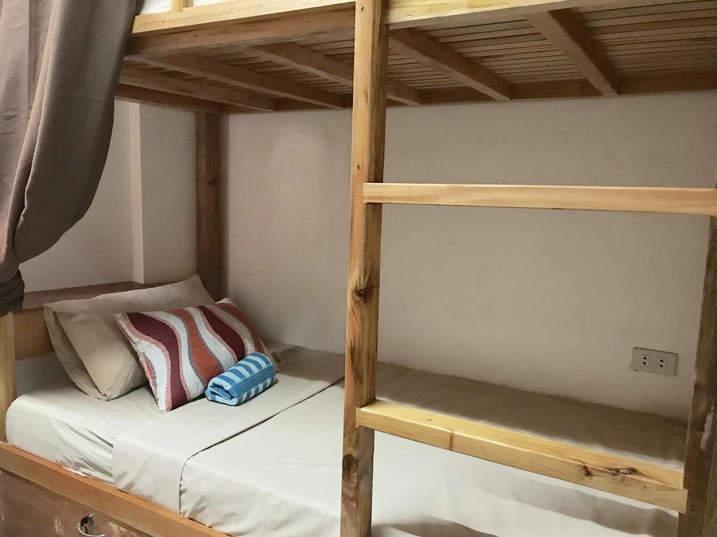 Koko'S Place Diniwid Balabag  Eksteriør billede